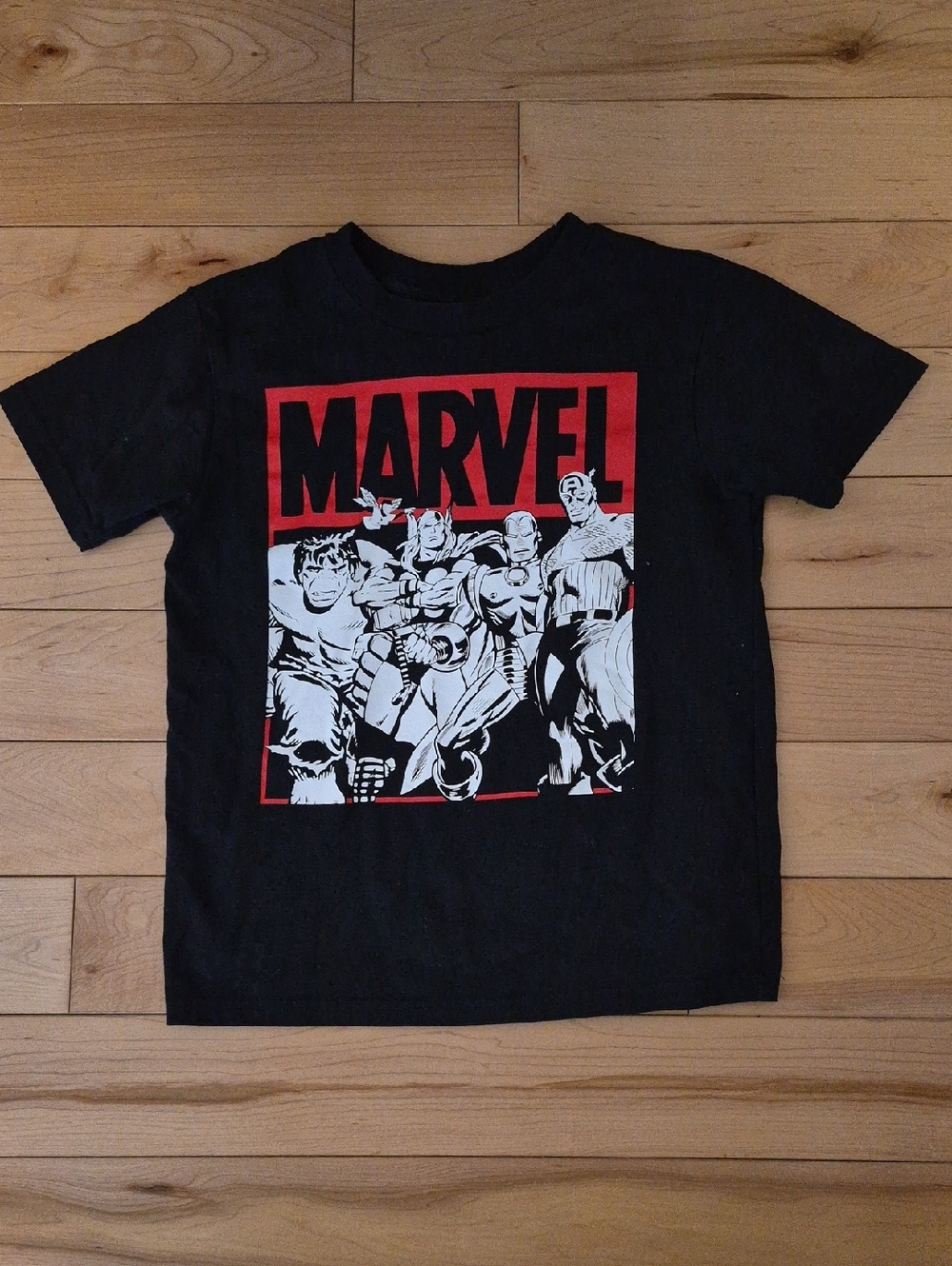 Boys Size 7/8 Marvel Black Tee with Red and White Comic Panel